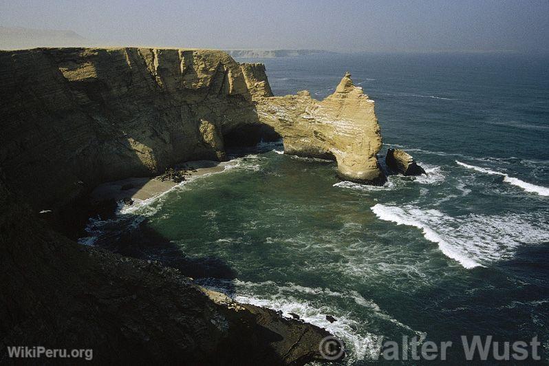 The Cathedral, Paracas