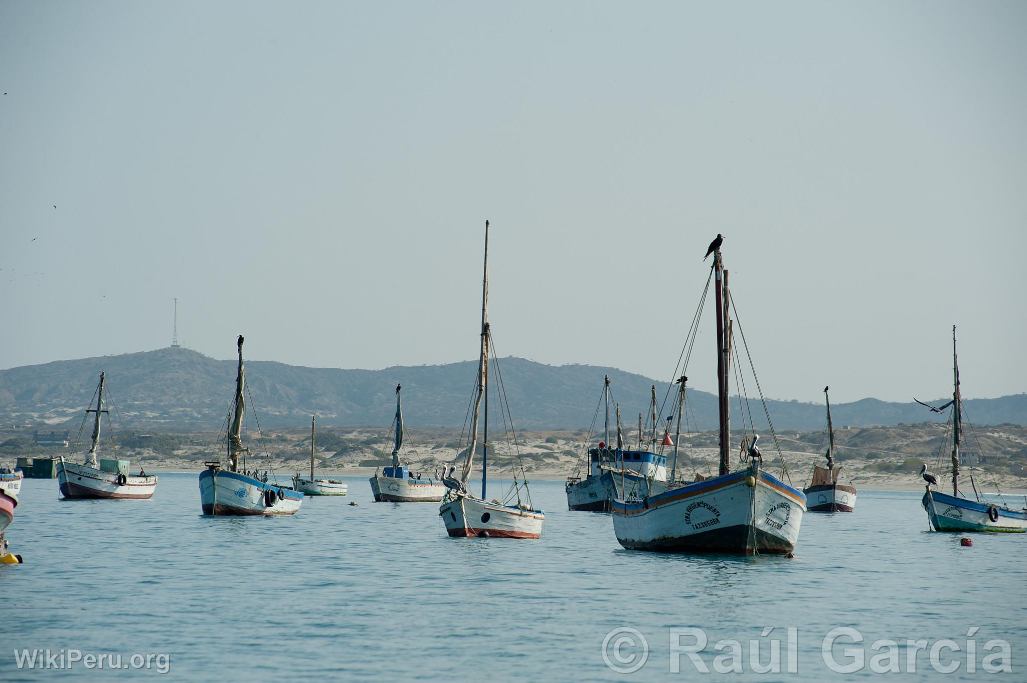 Boats in Mncora