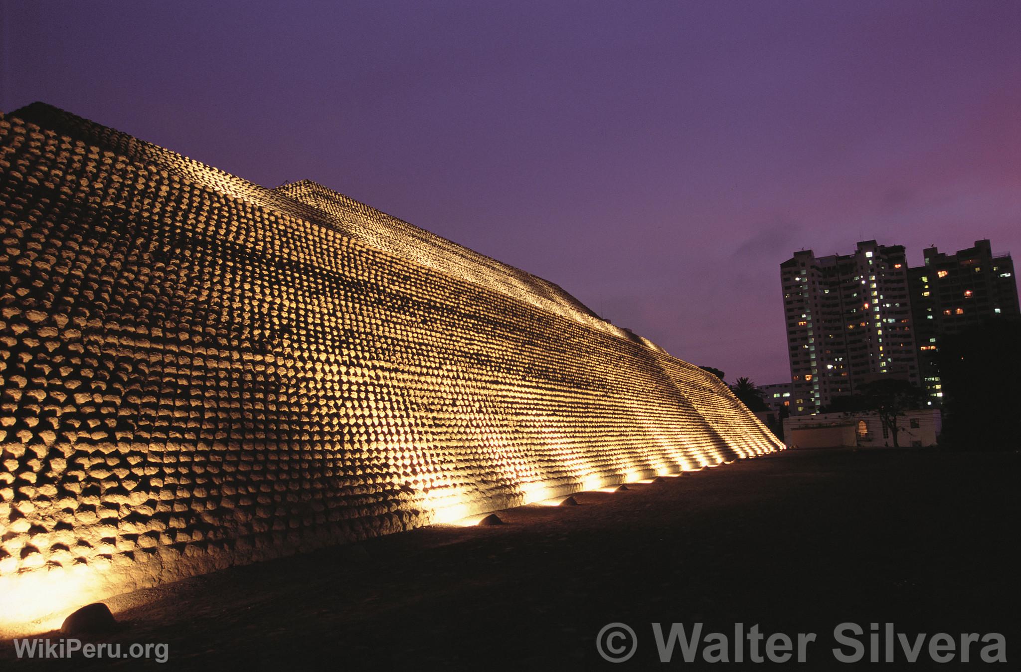 Huaca Huallamarca in San Isidro, Lima