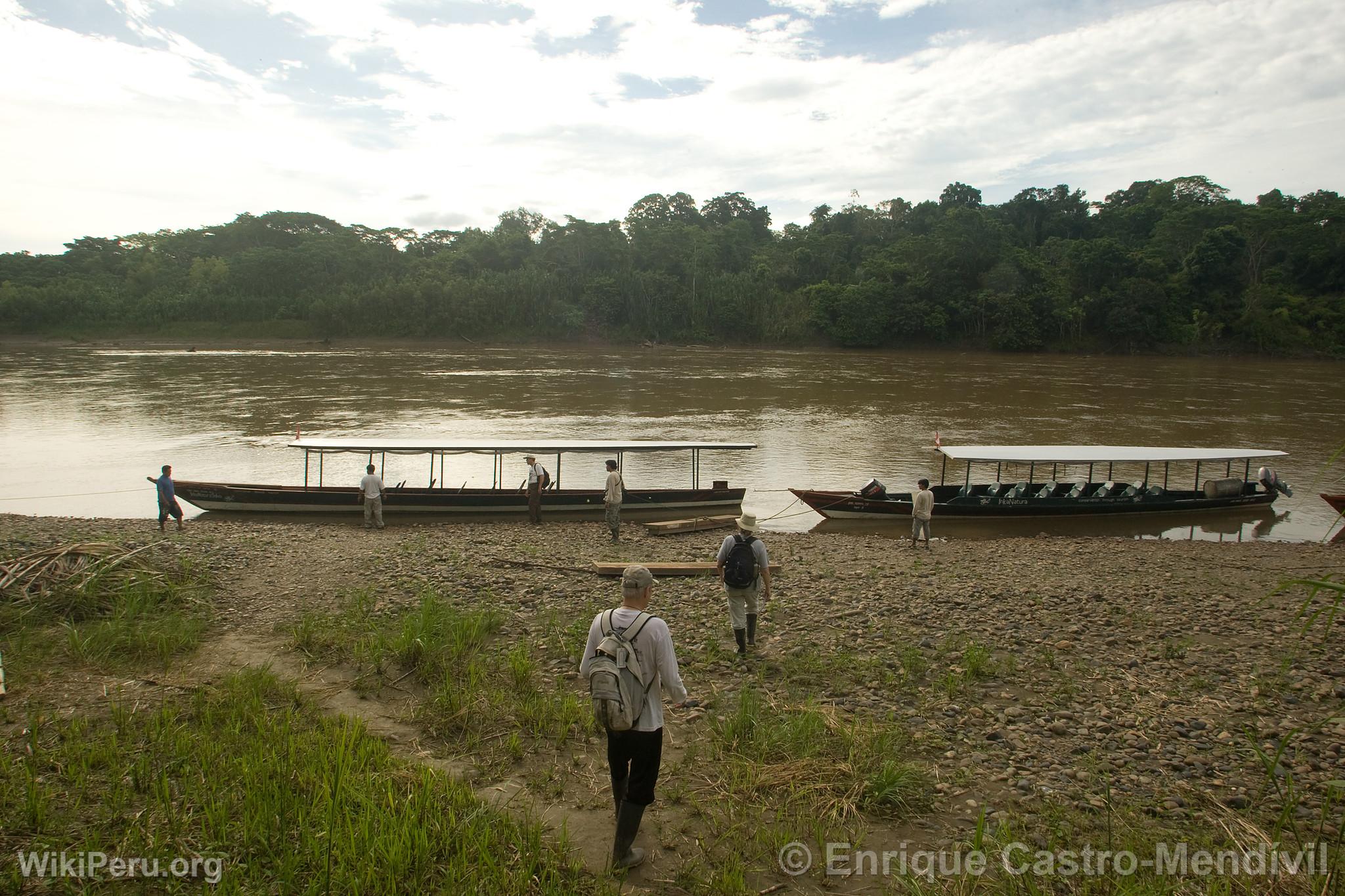 Boats on the Manu river