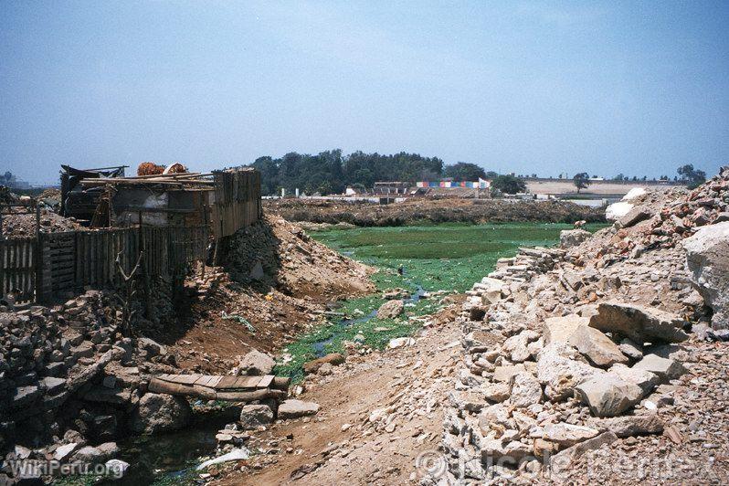 Villa Swamp garbage dumps, Lima