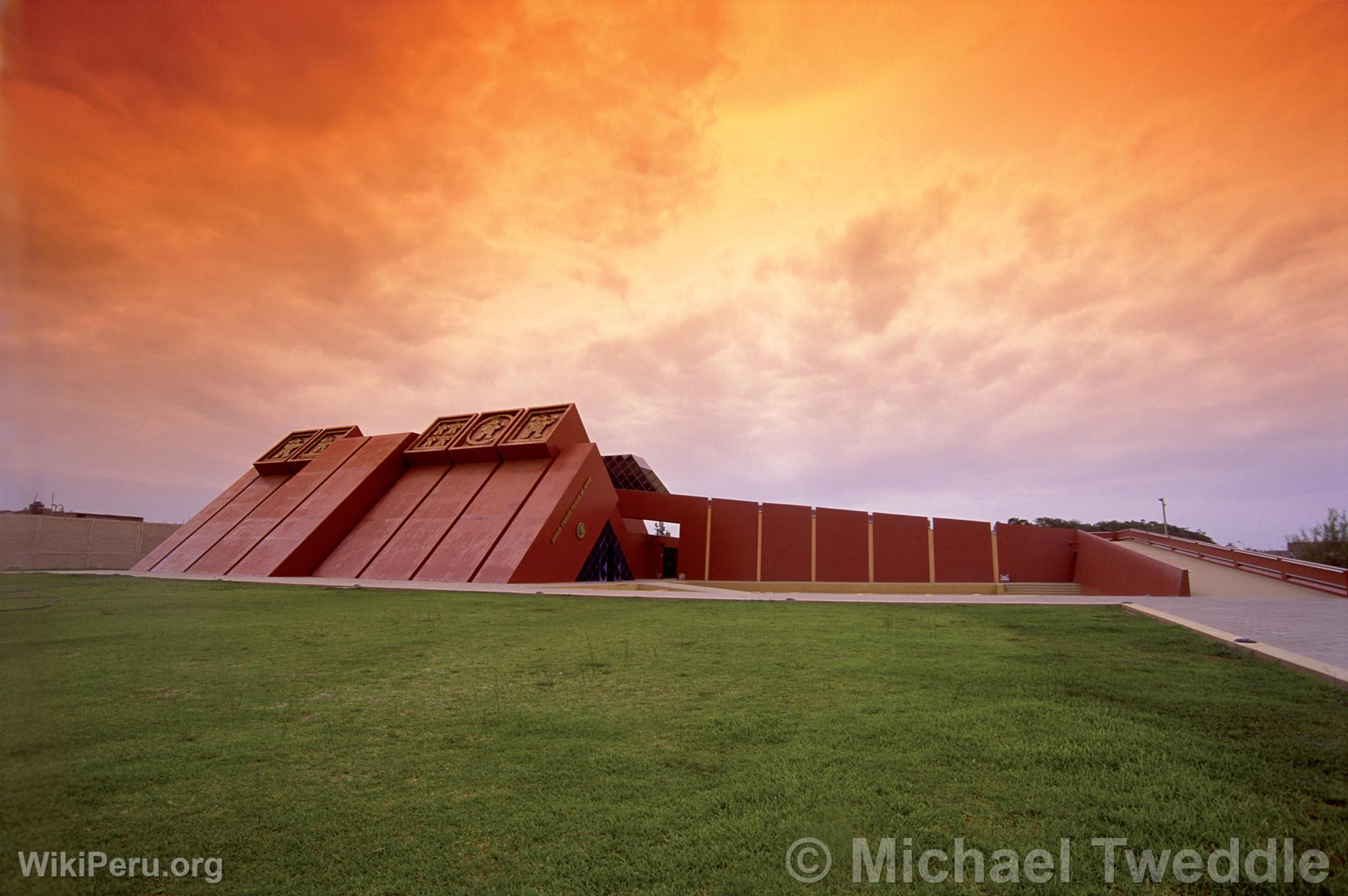 Royal Tombs of Sipn Museum