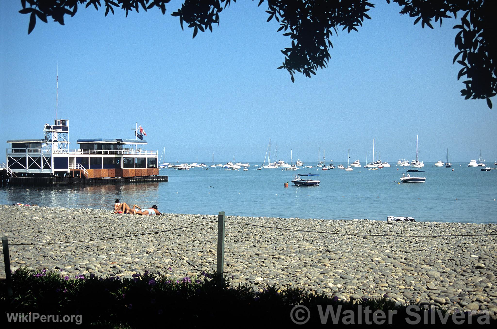 Cantolao Beach, Callao