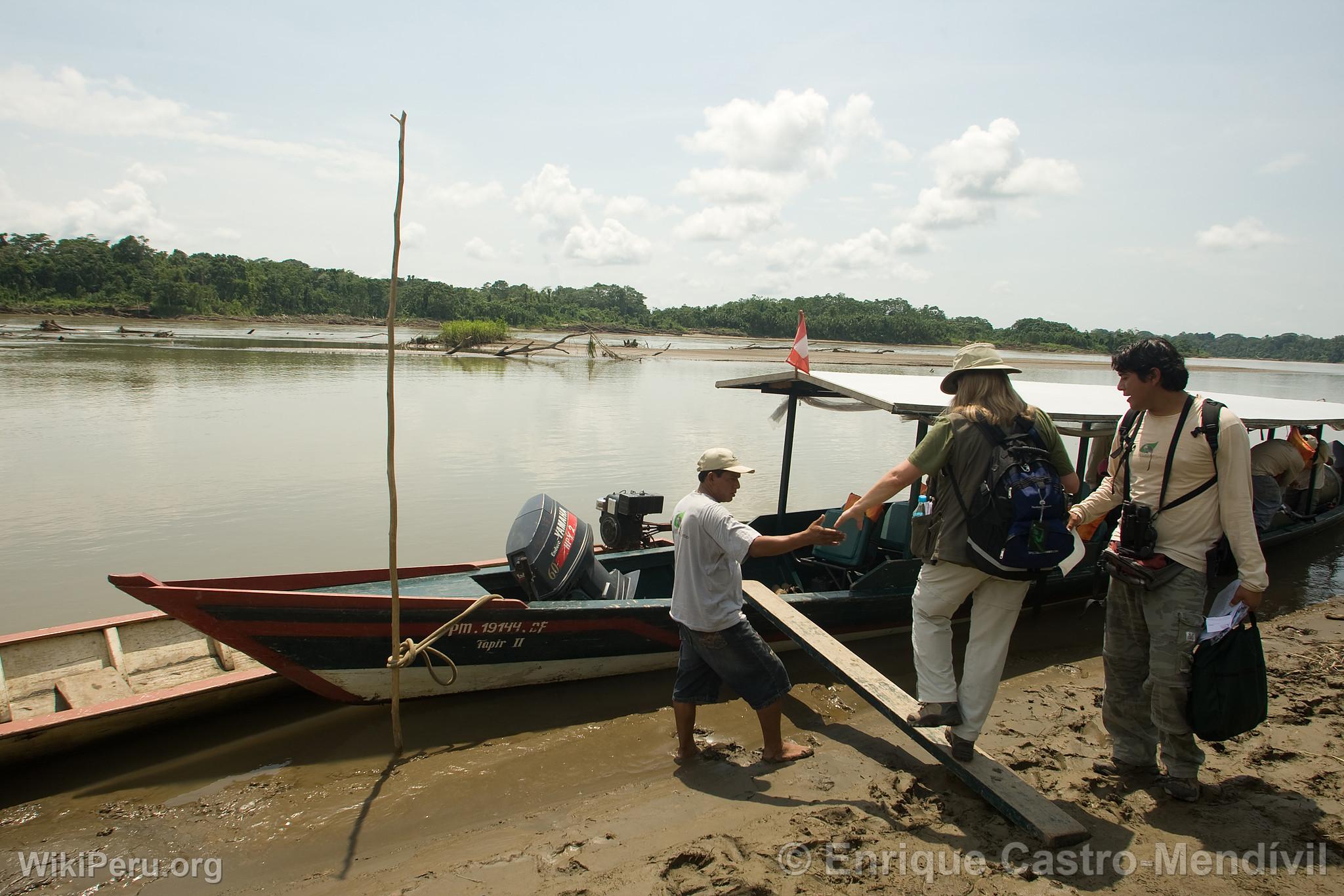 Tourists on the Madre de Dios River