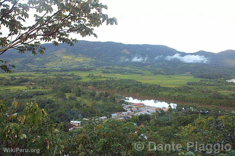 Puerto Tahuishco seen from the viewpoint, Moyobamba