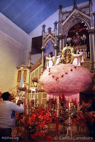 Altar of the Virgin of Candlemas, Puno