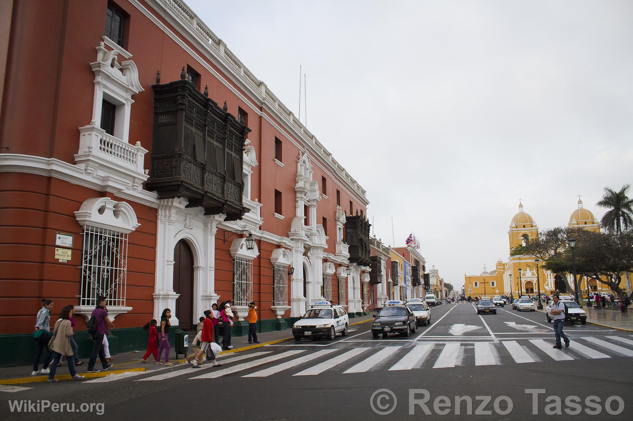 Main Square, Trujillo