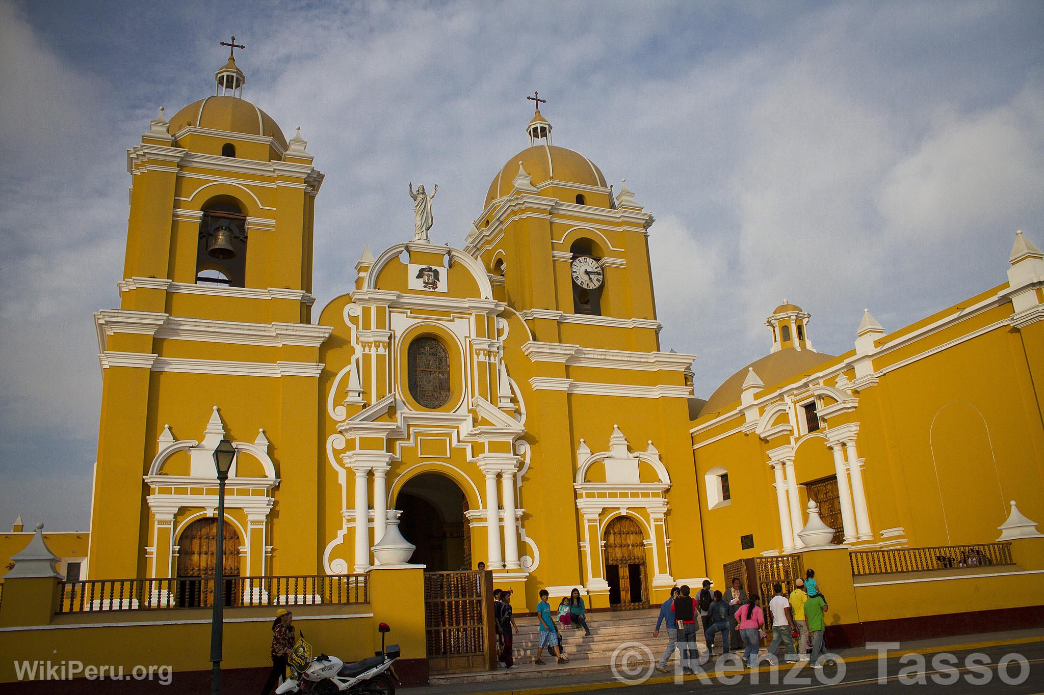 Main Square, Trujillo