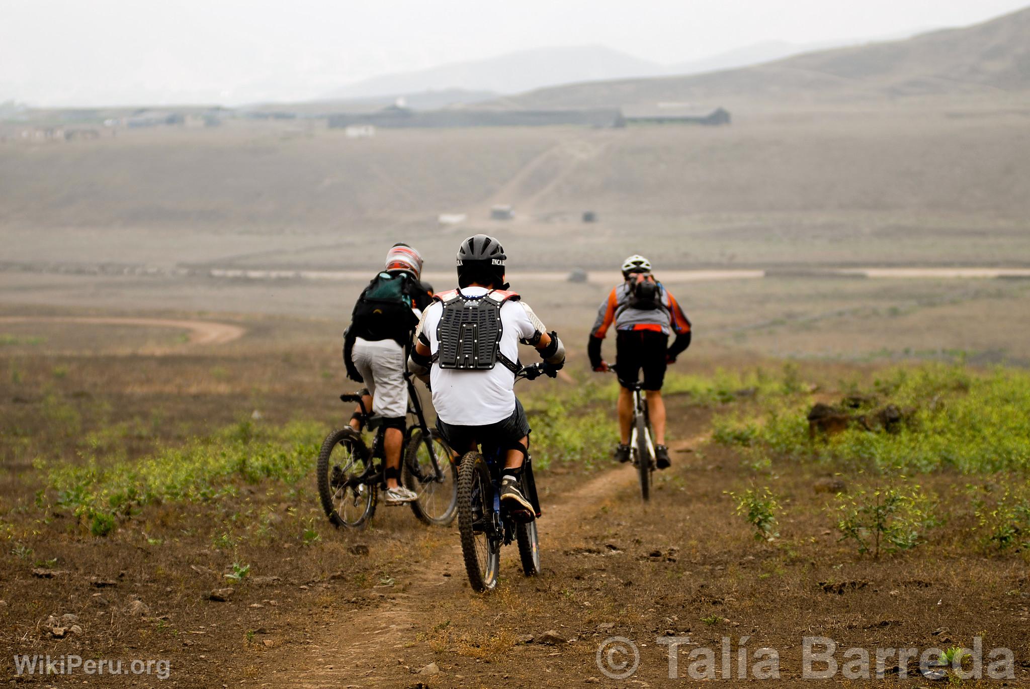 Cycling at Lomas de Lcumo