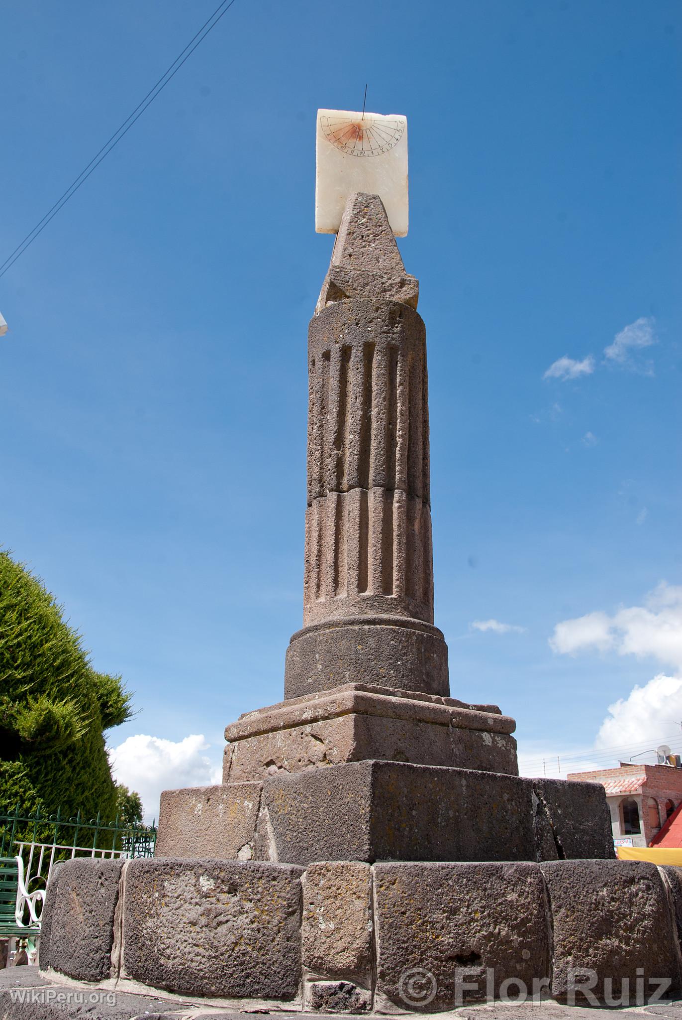 Sundial on Chucuito Square