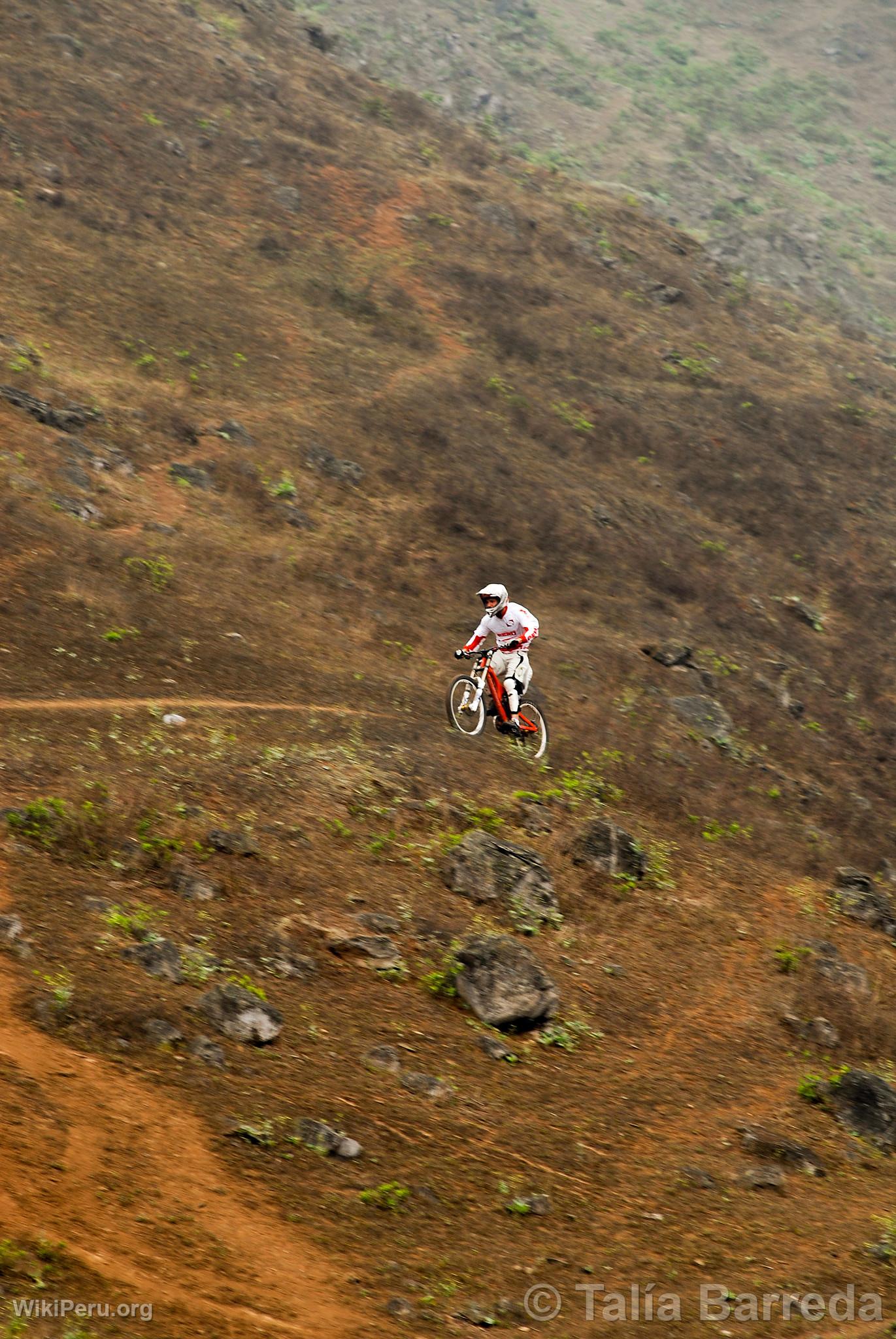 Cycling at Lomas de Lcumo