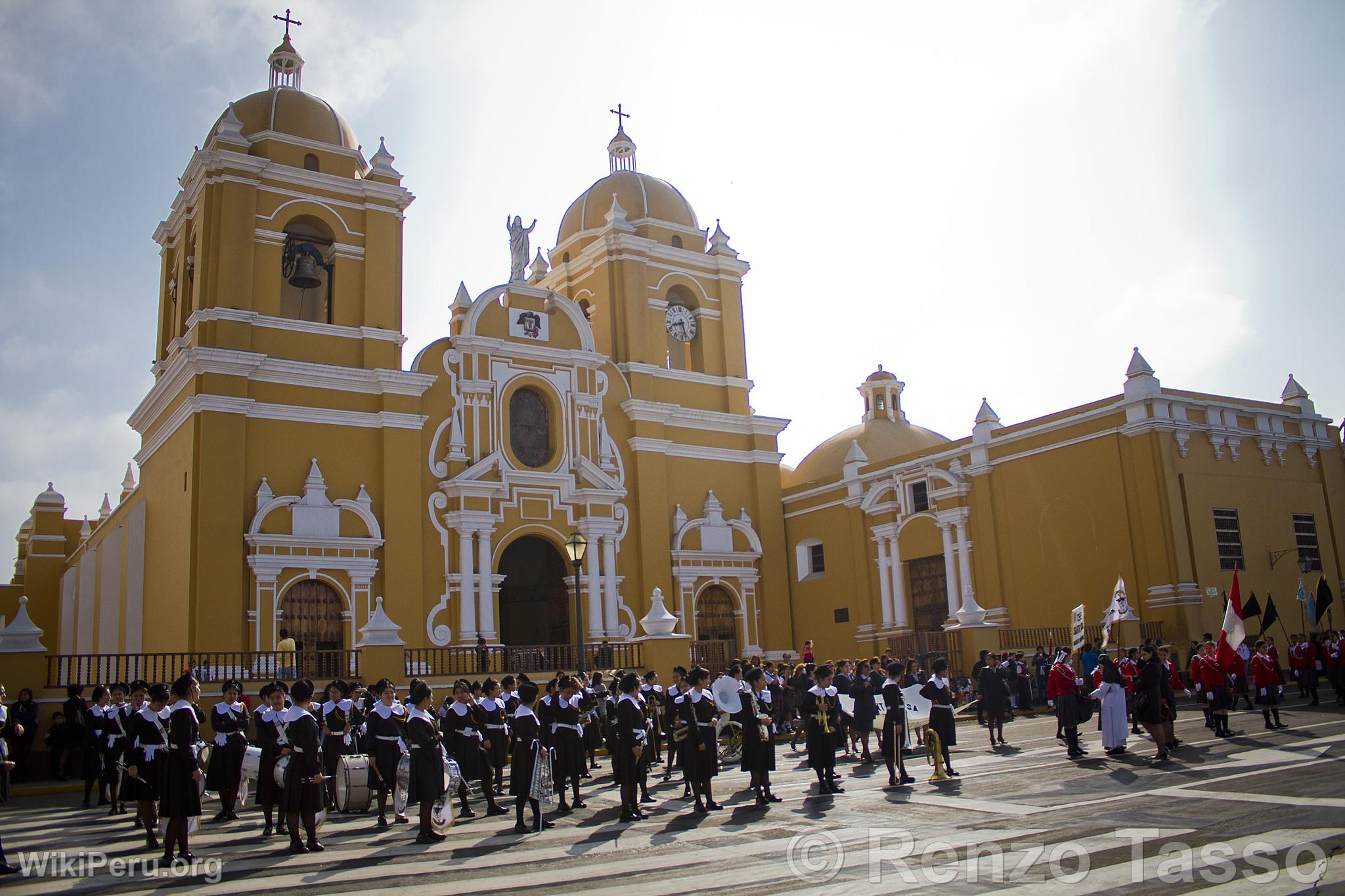 Main Square, Trujillo