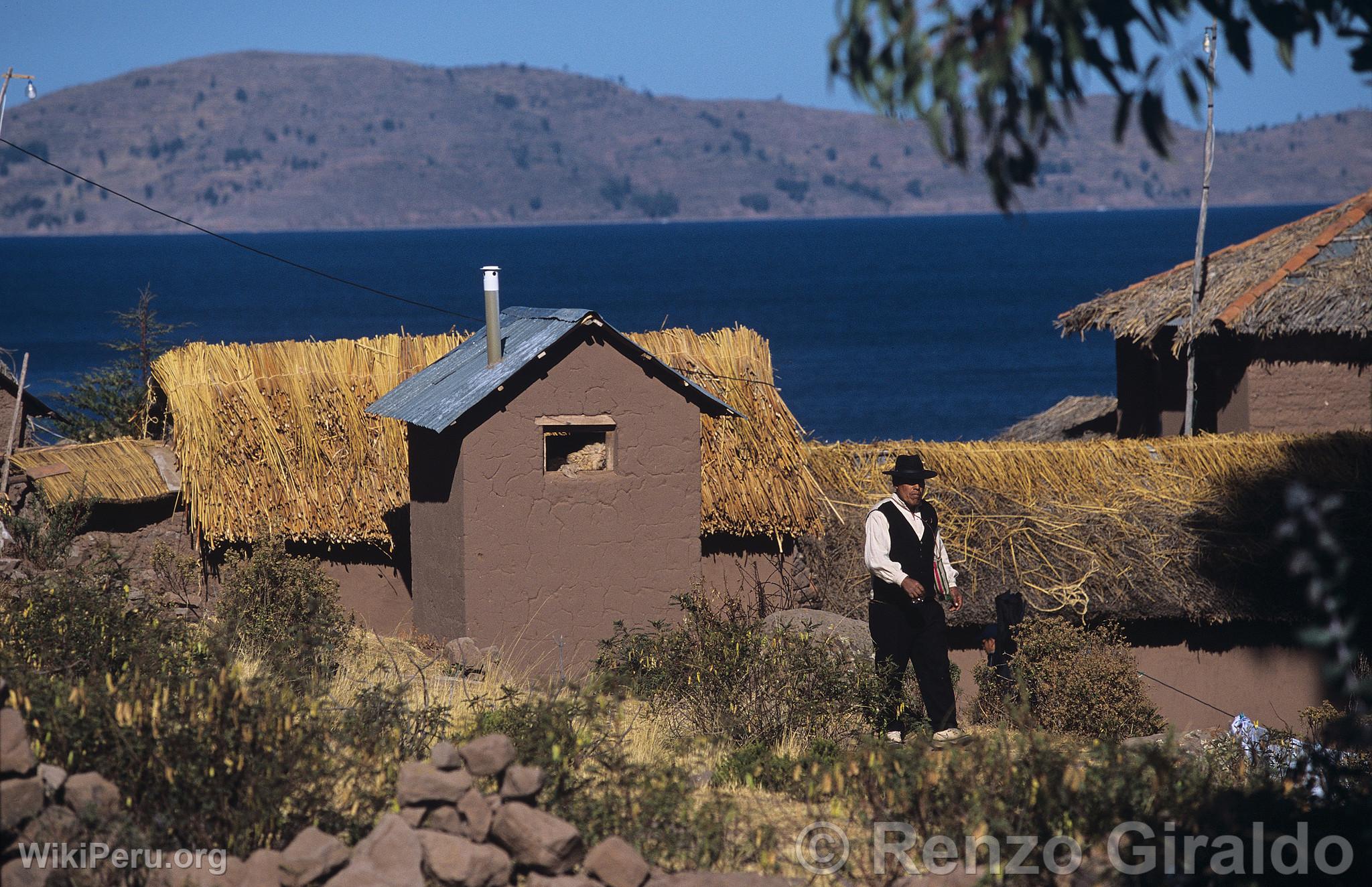 Guest House in Llachon and Lake Titicaca