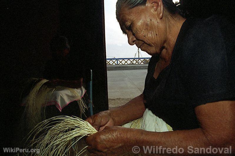 Braided straw weaving, Puerto Eten