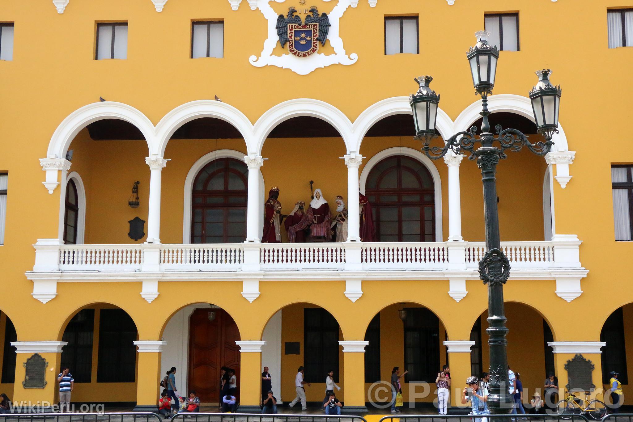 Christmas Decorations, Lima