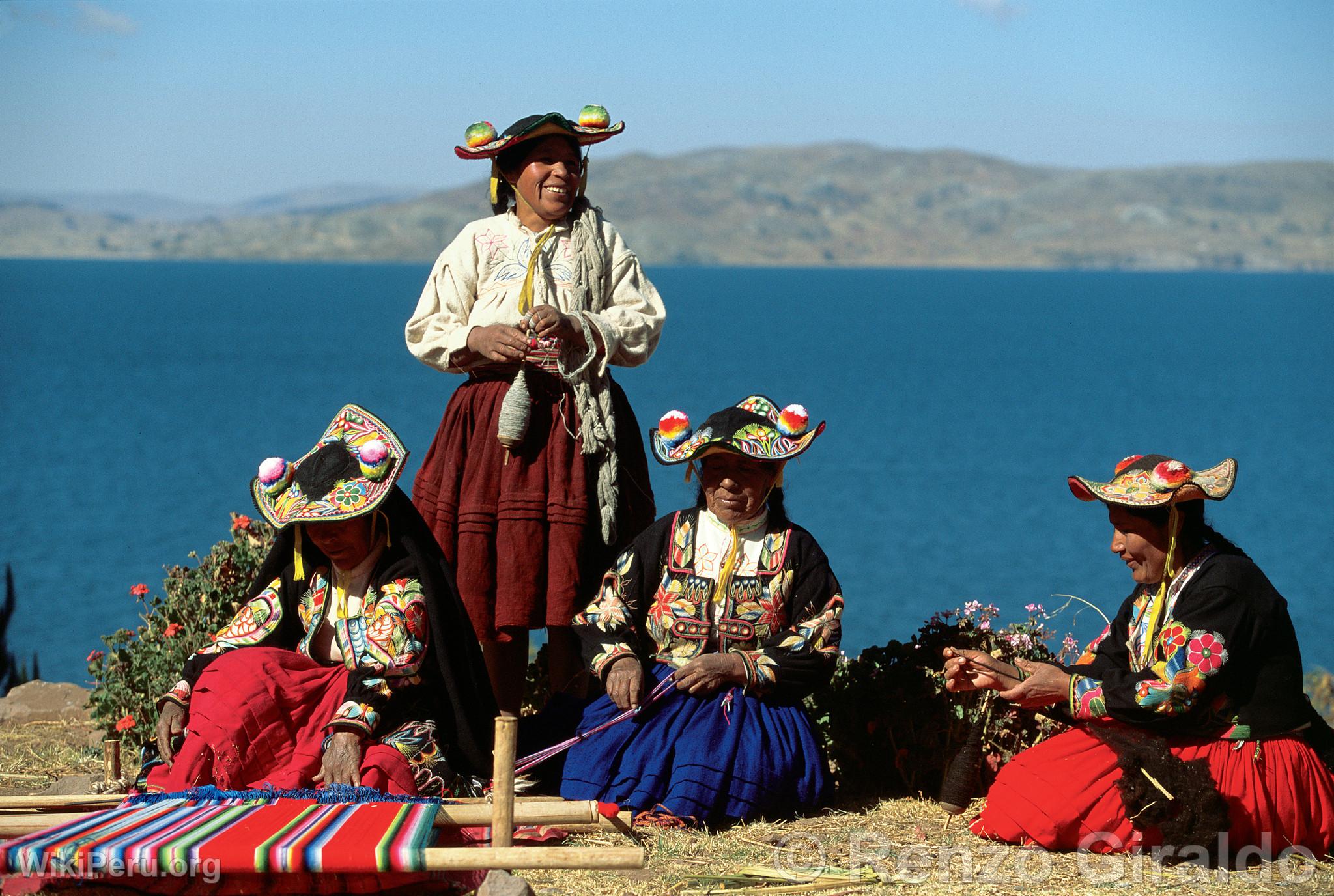 Llachon and Lake Titicaca Artisans