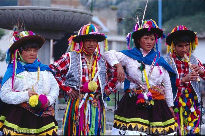 People in Traditional Clothes, Huancavelica