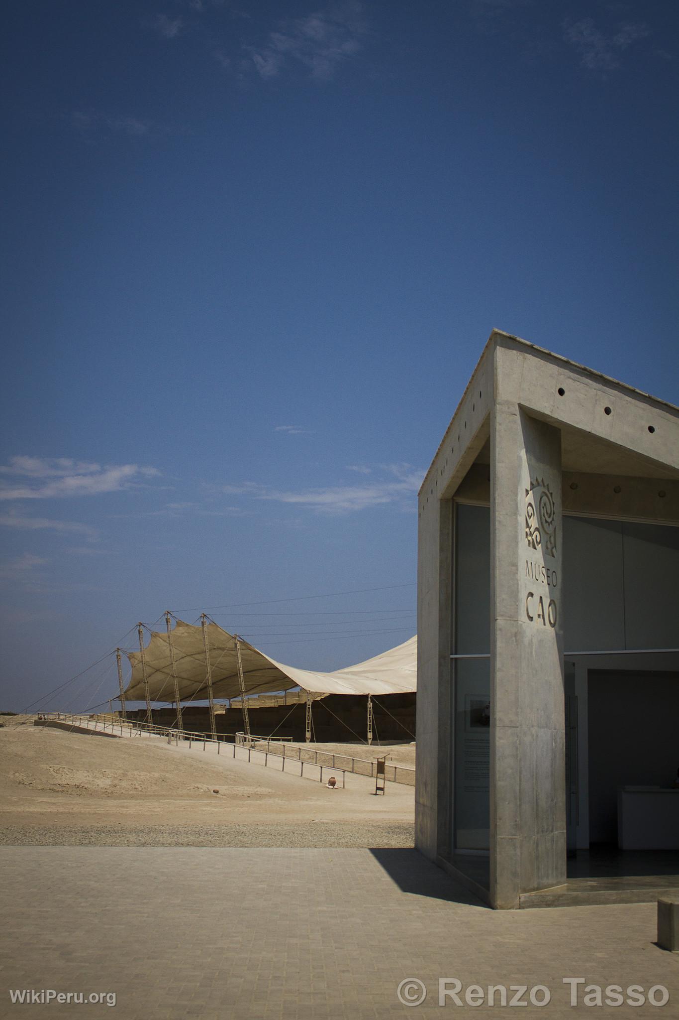 El Brujo Archaeological Complex, Trujillo