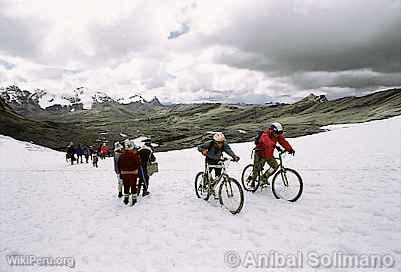 Mountain biking in Nevado Pastoruri