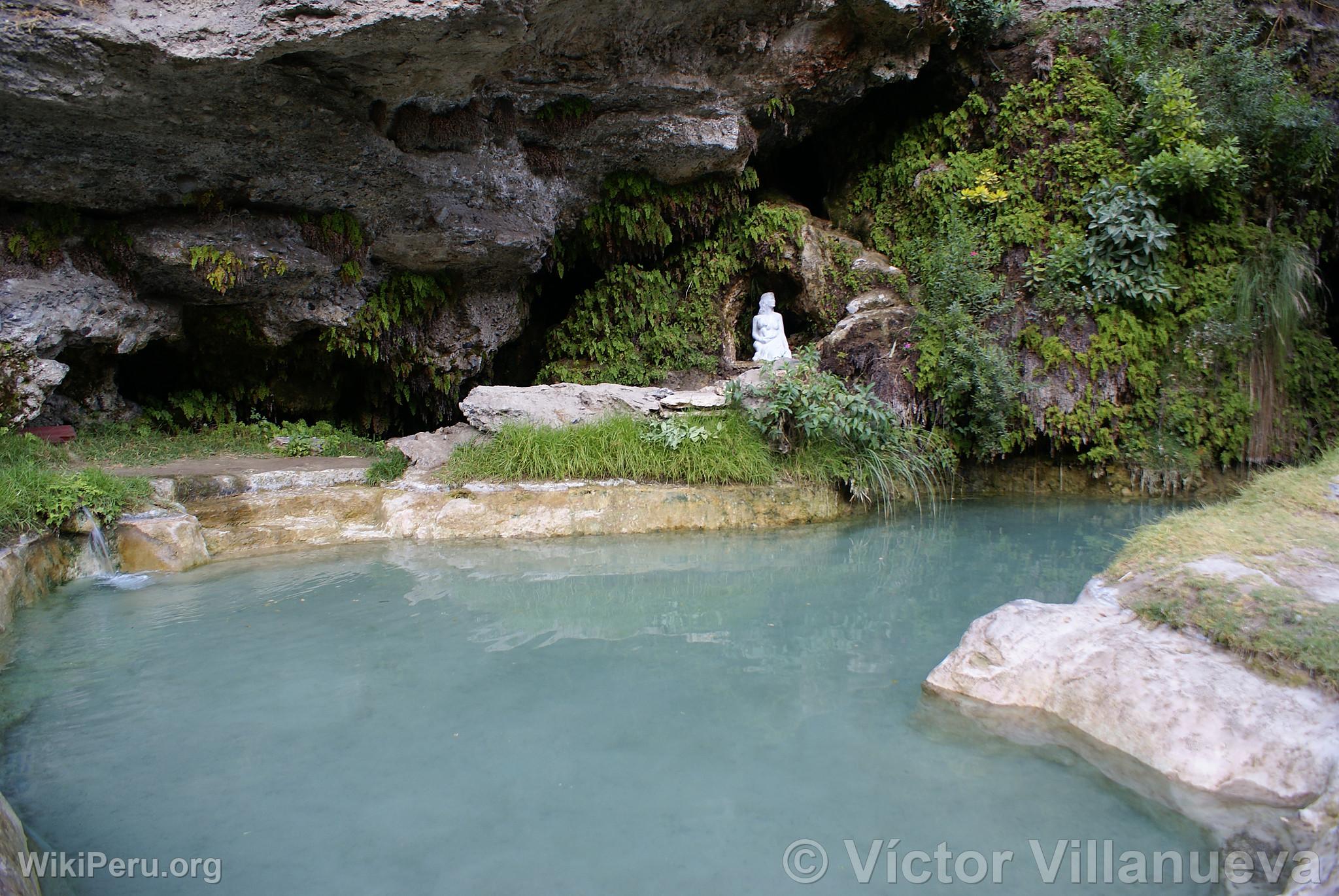 Mama Huarmi hot springs