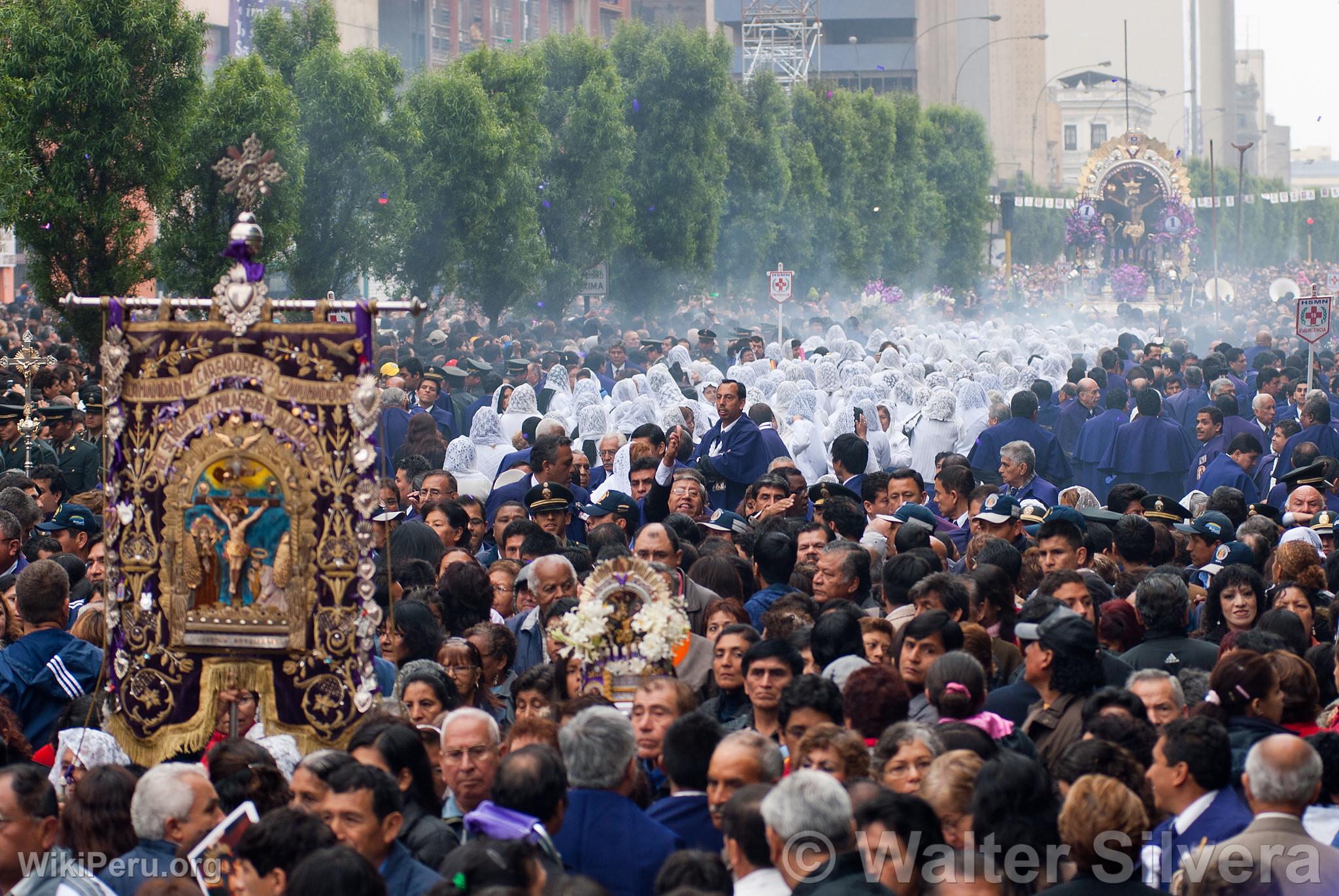 Procession of Seor de Los Milagros