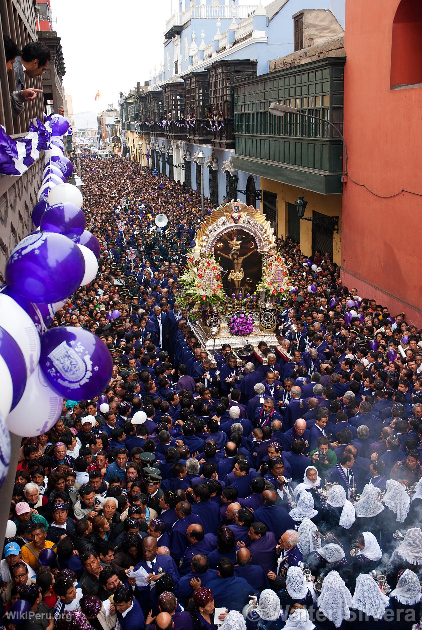 Procession of Seor de Los Milagros