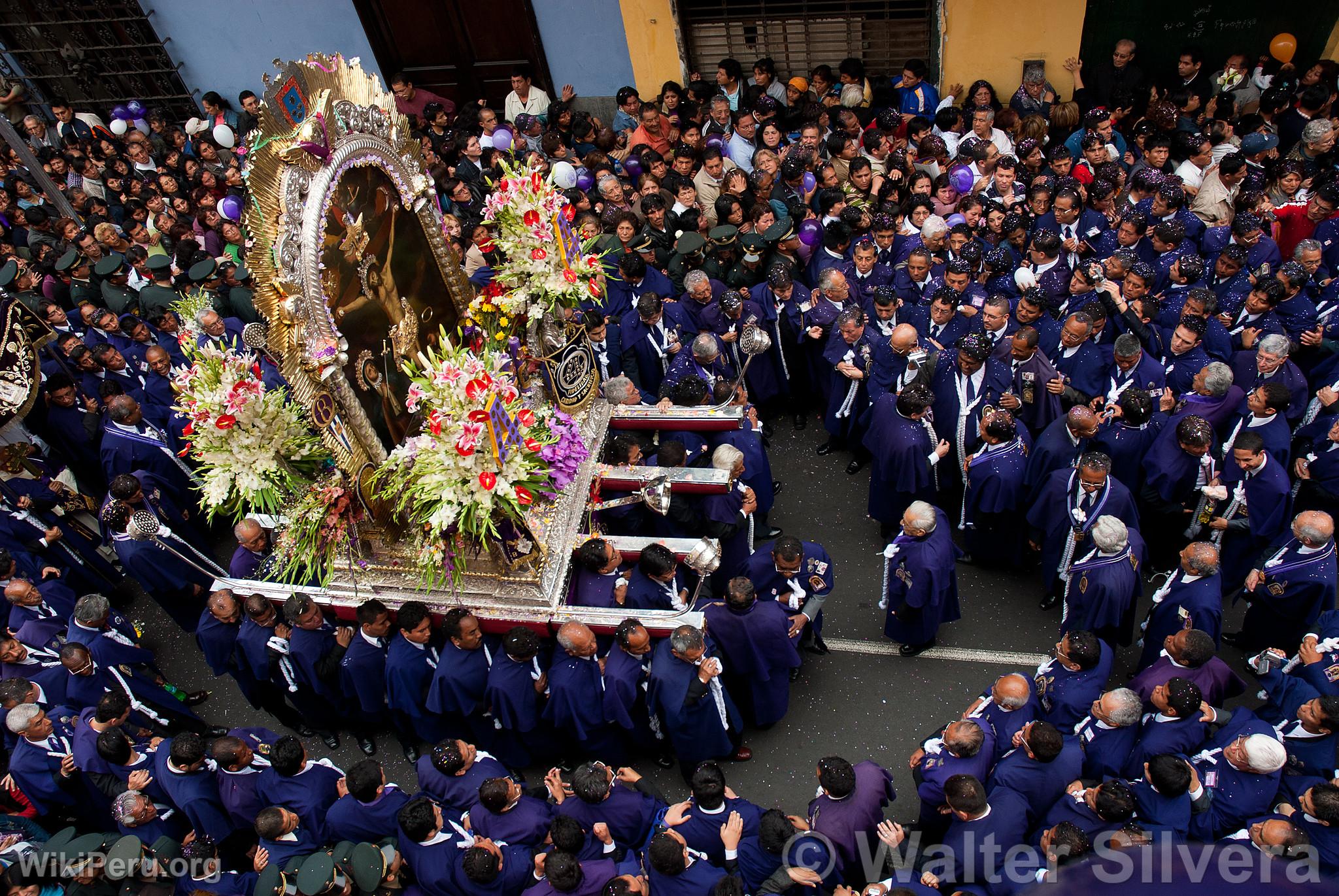 Procession of Seor de Los Milagros