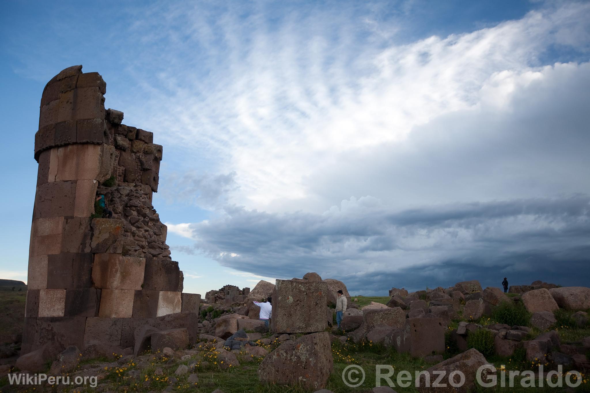 Sillustani Chullpas