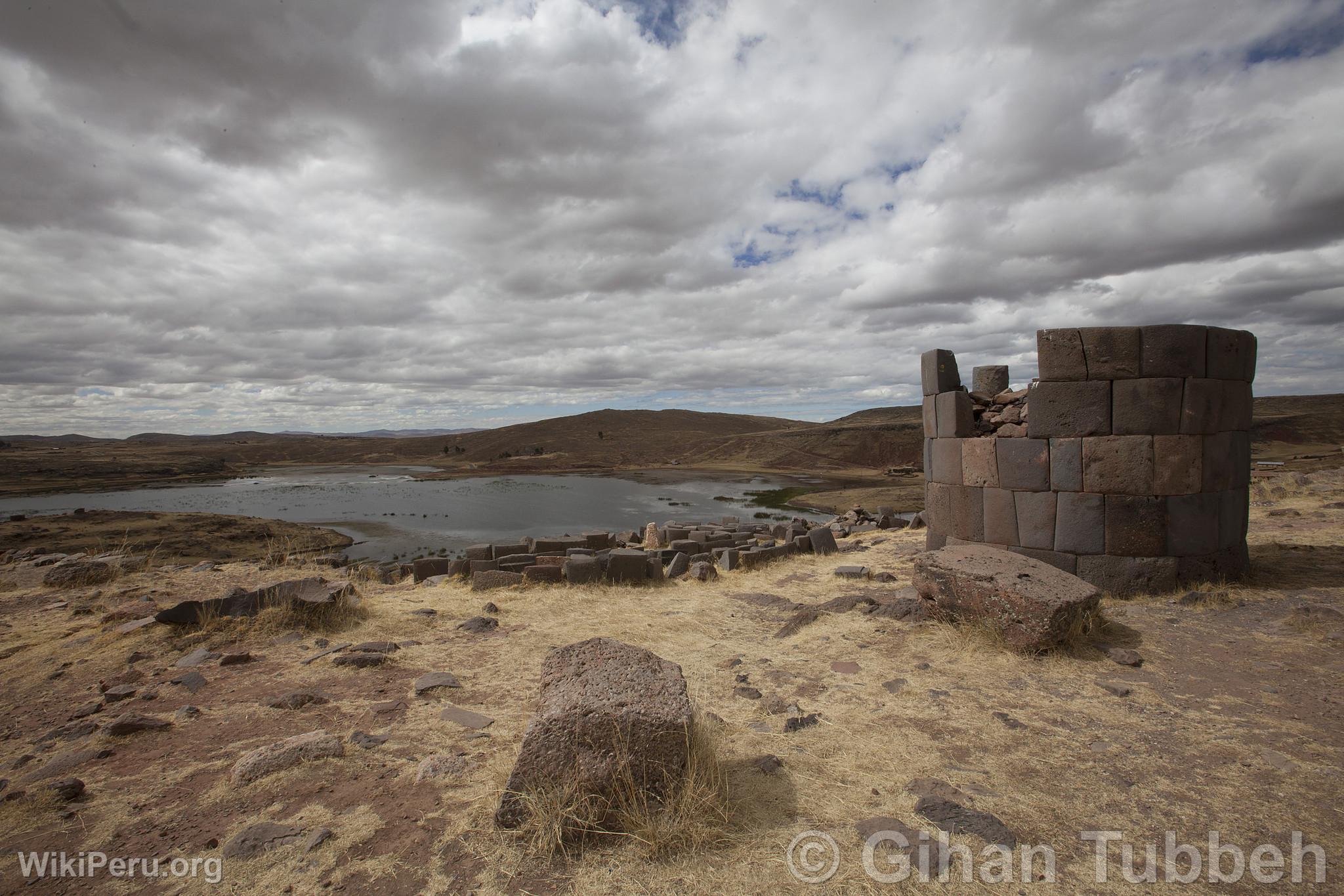 Sillustani Chullpas