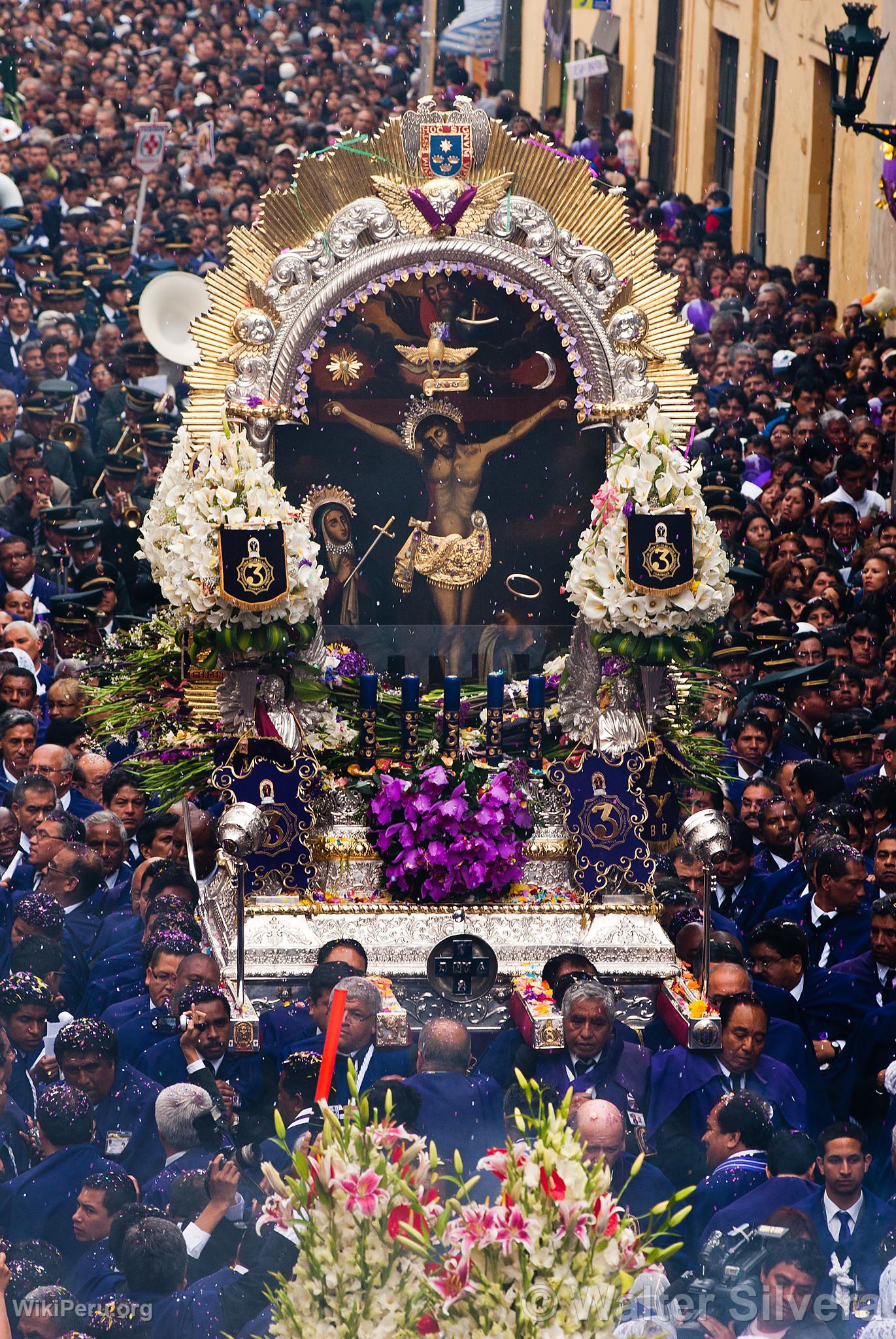 Procession of Seor de Los Milagros