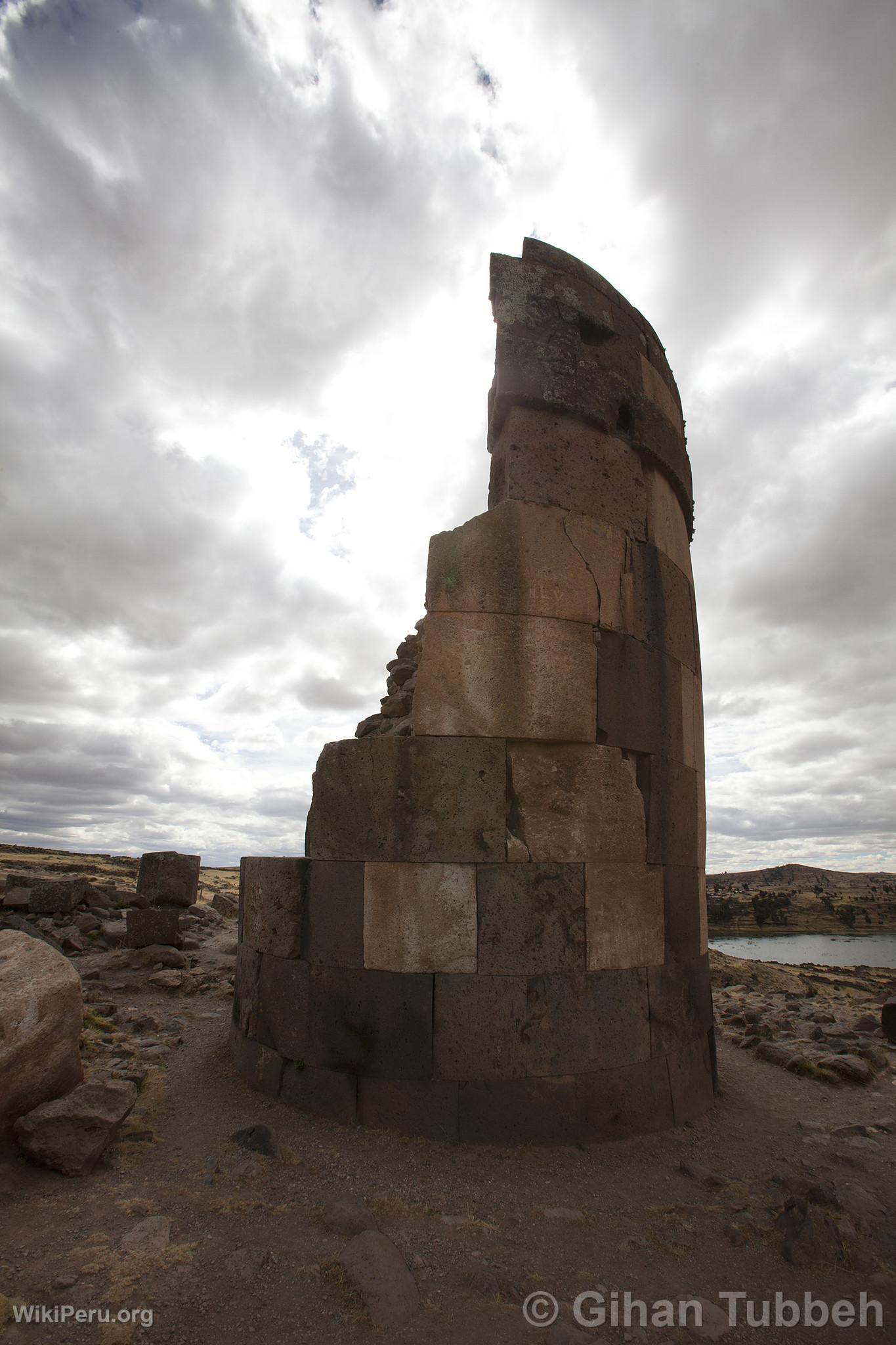 Sillustani Chullpas