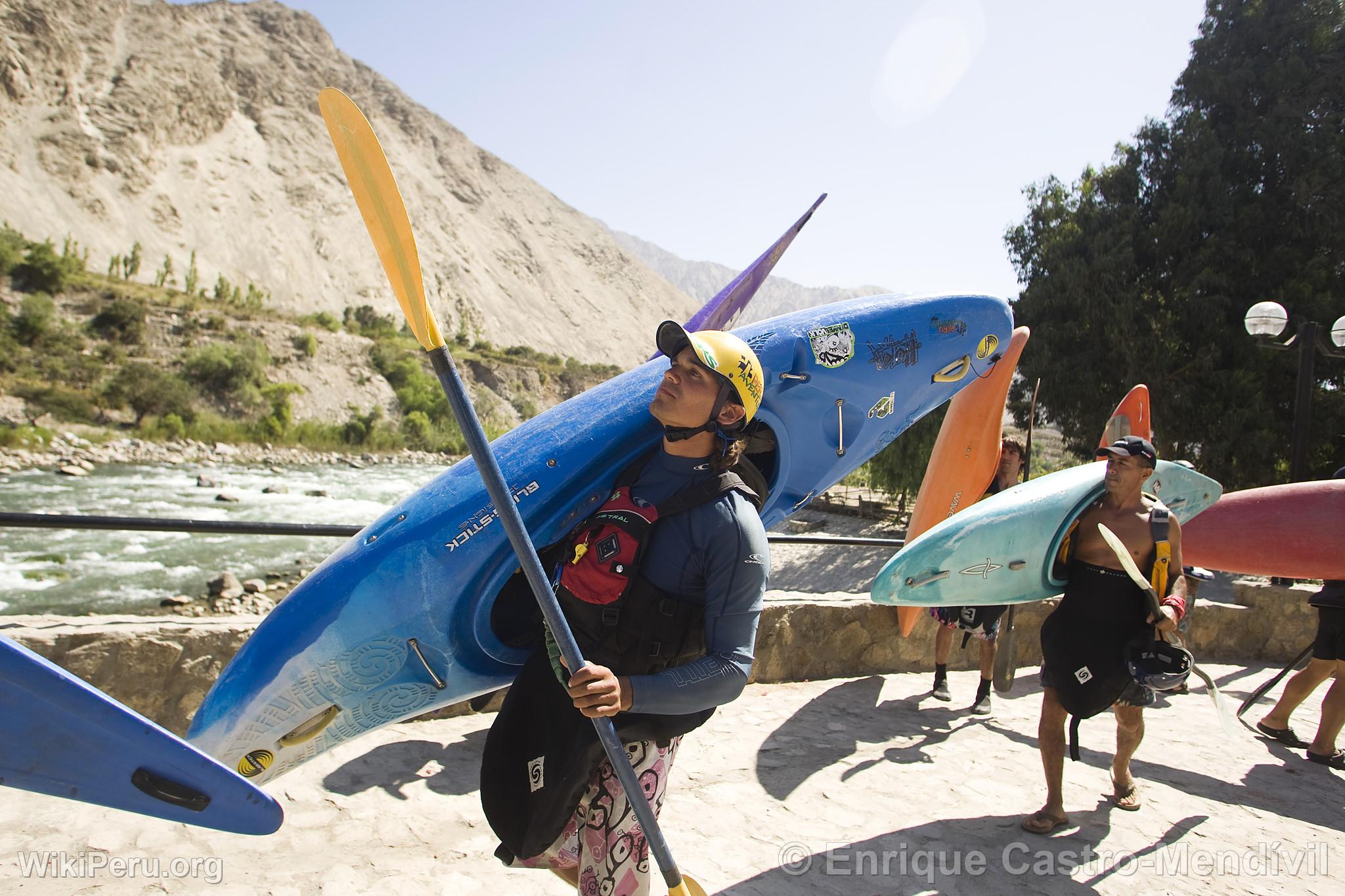 Kayak in Lunahuan