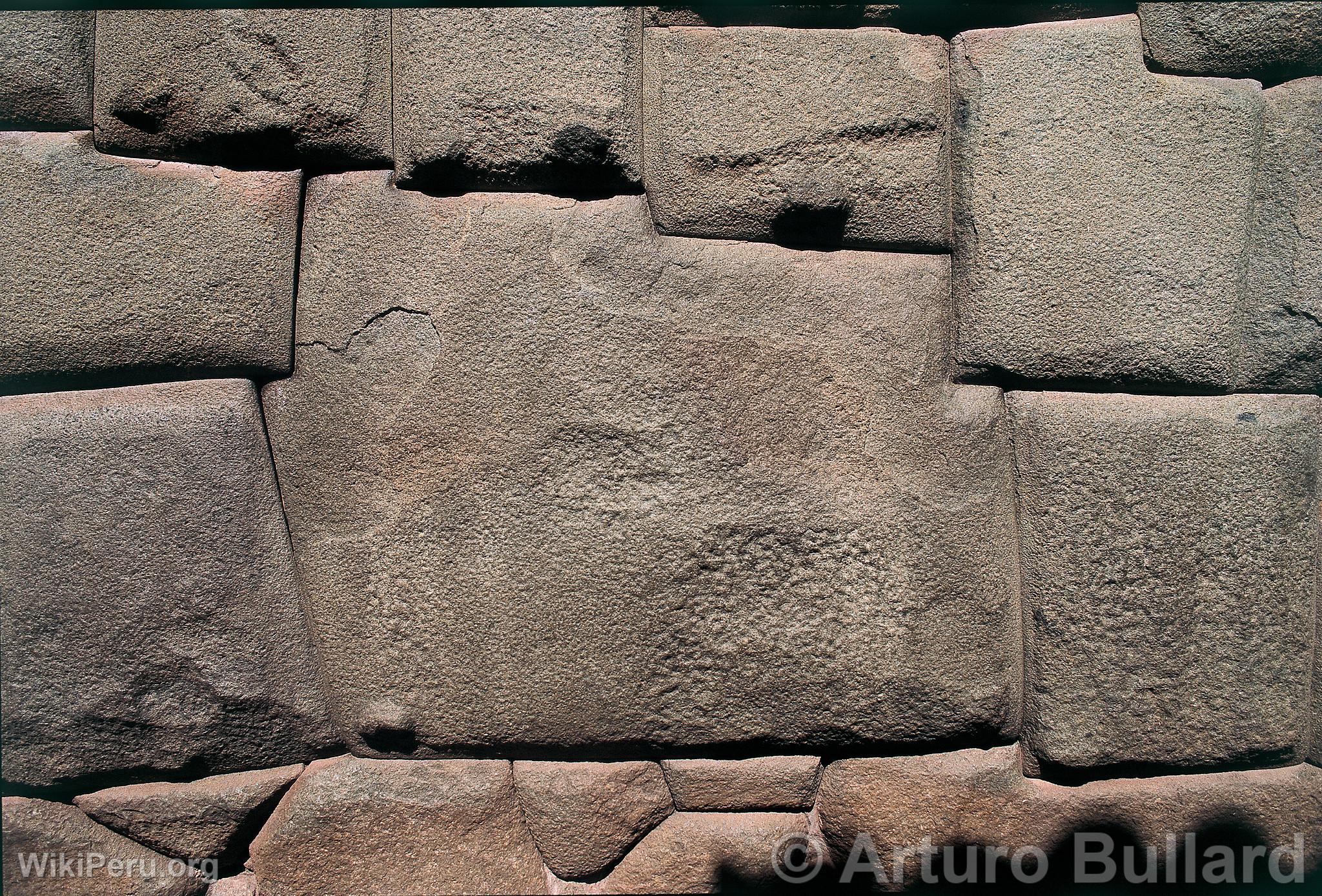 Twelve-Angle Stone, Cuzco