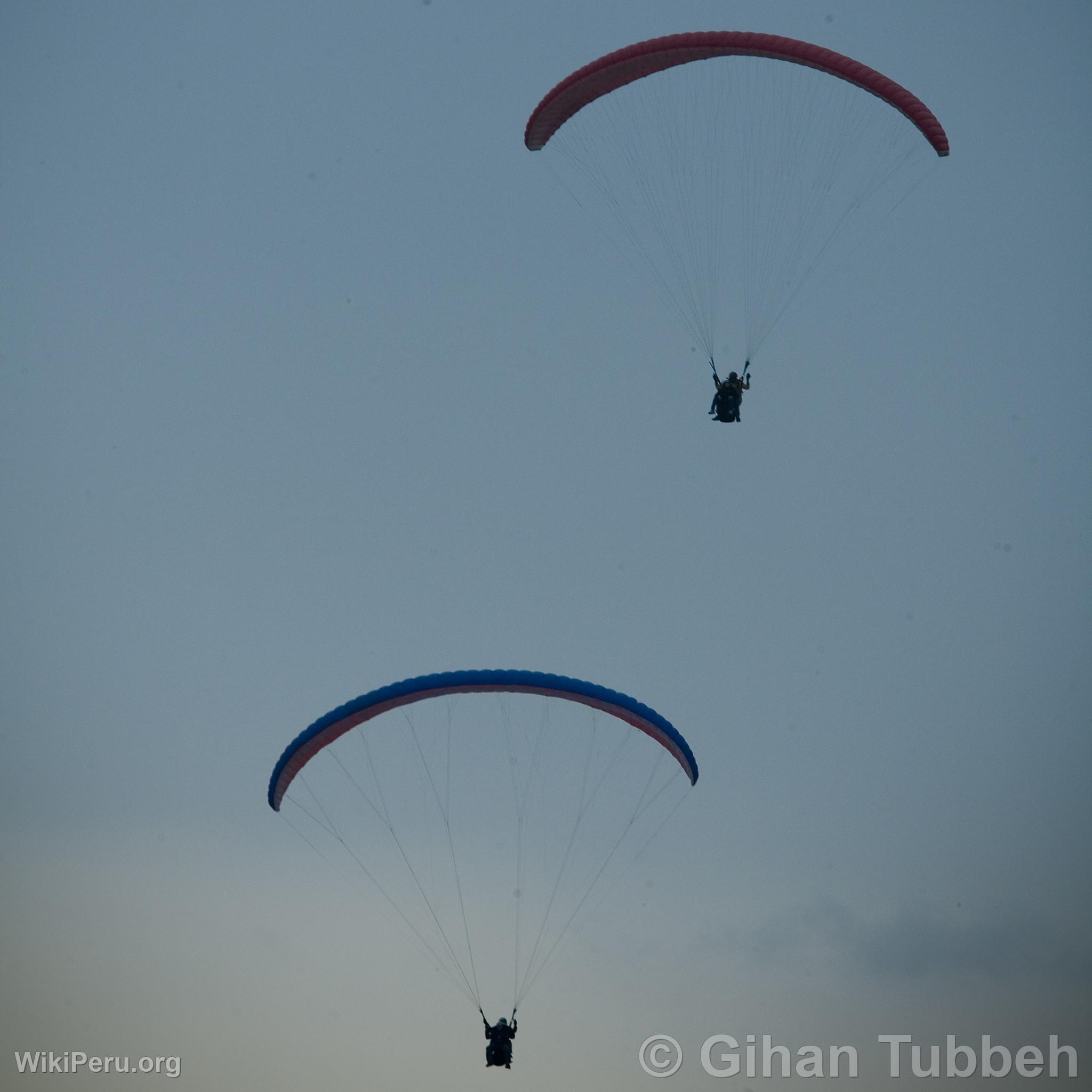 Paragliding, Lima