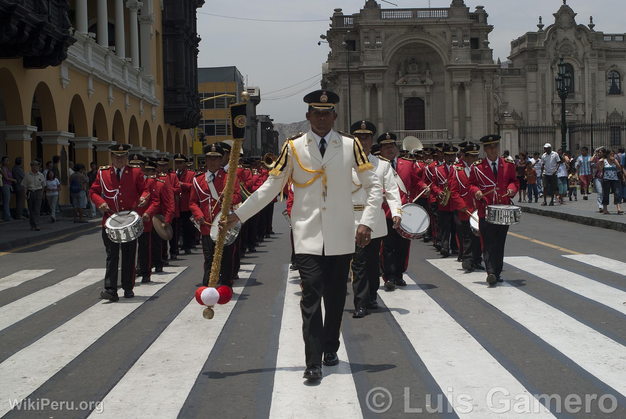 Parade of the National Police Band in the Plaza de Armas