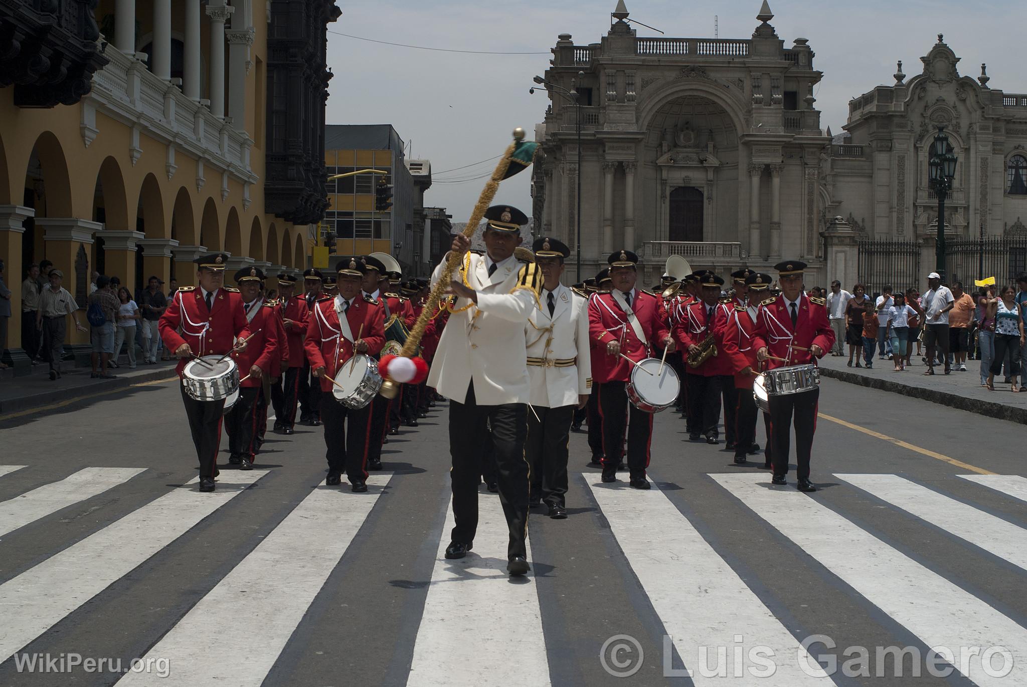 Parade of the National Police Band in the Plaza de Armas