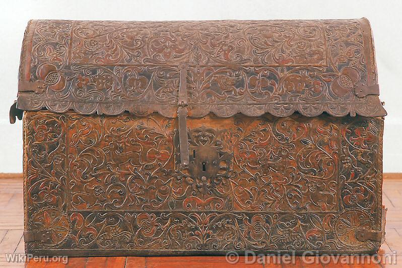 Trunk, Cuzco. 18th century