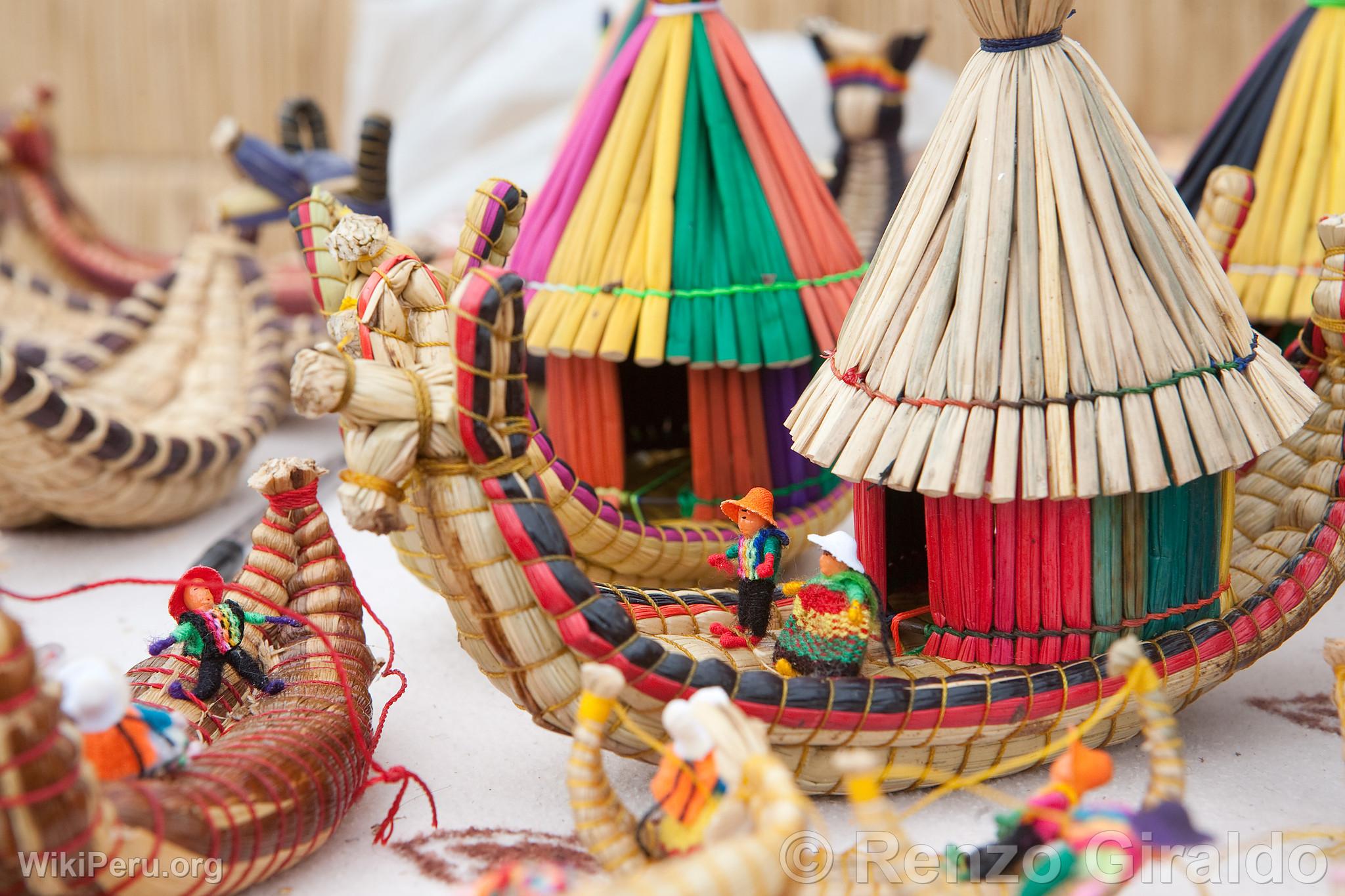 Handicrafts on the Uros Islands