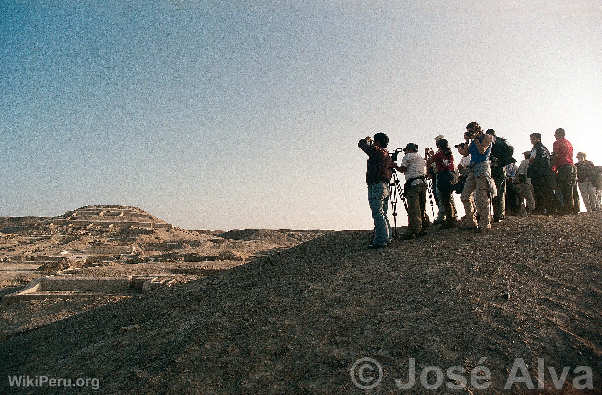 Tourists at Cachuachi