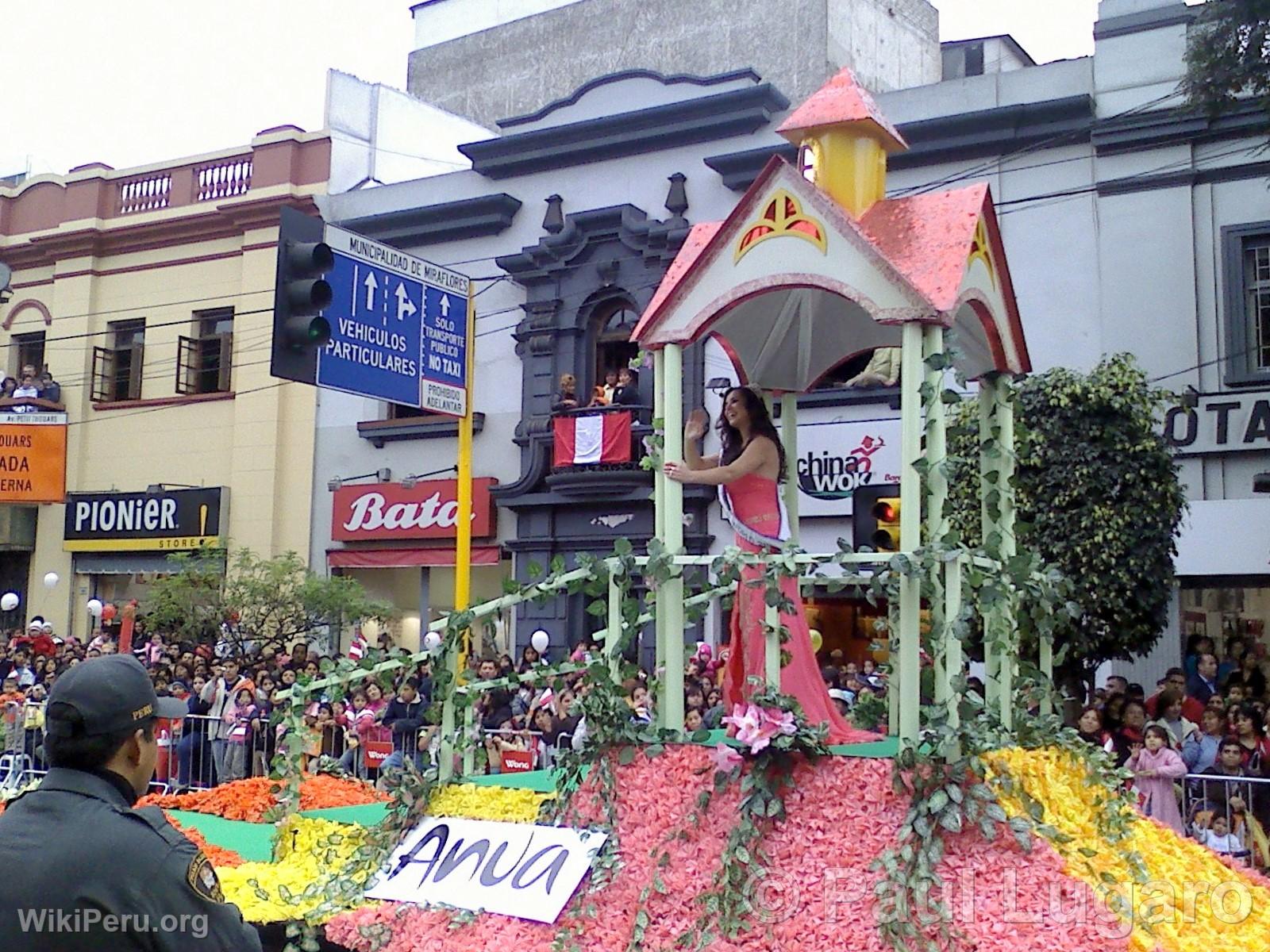 Wong Parade, Lima