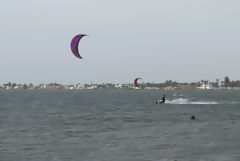 Kitesurfing in Paracas