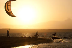 Kitesurfing in Paracas