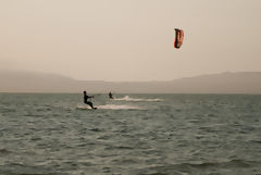 Kitesurfing in Paracas