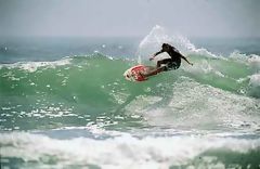 Surfing in beaches of the south