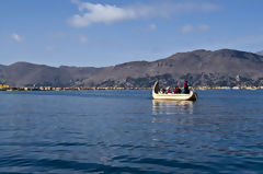 Tourists at Lake Titicaca