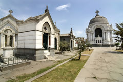 Presbtero Maestro Cemetery