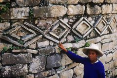 Rhombus Friezes at Kulap