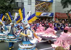 Wong Parade, Lima