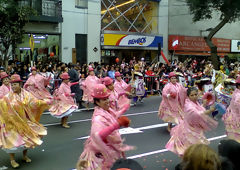 Wong Parade, Lima